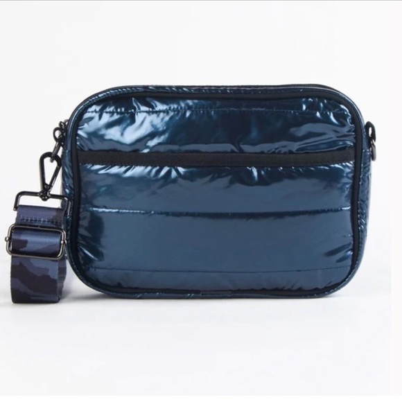 Haute Shore - Picture 1 of 7